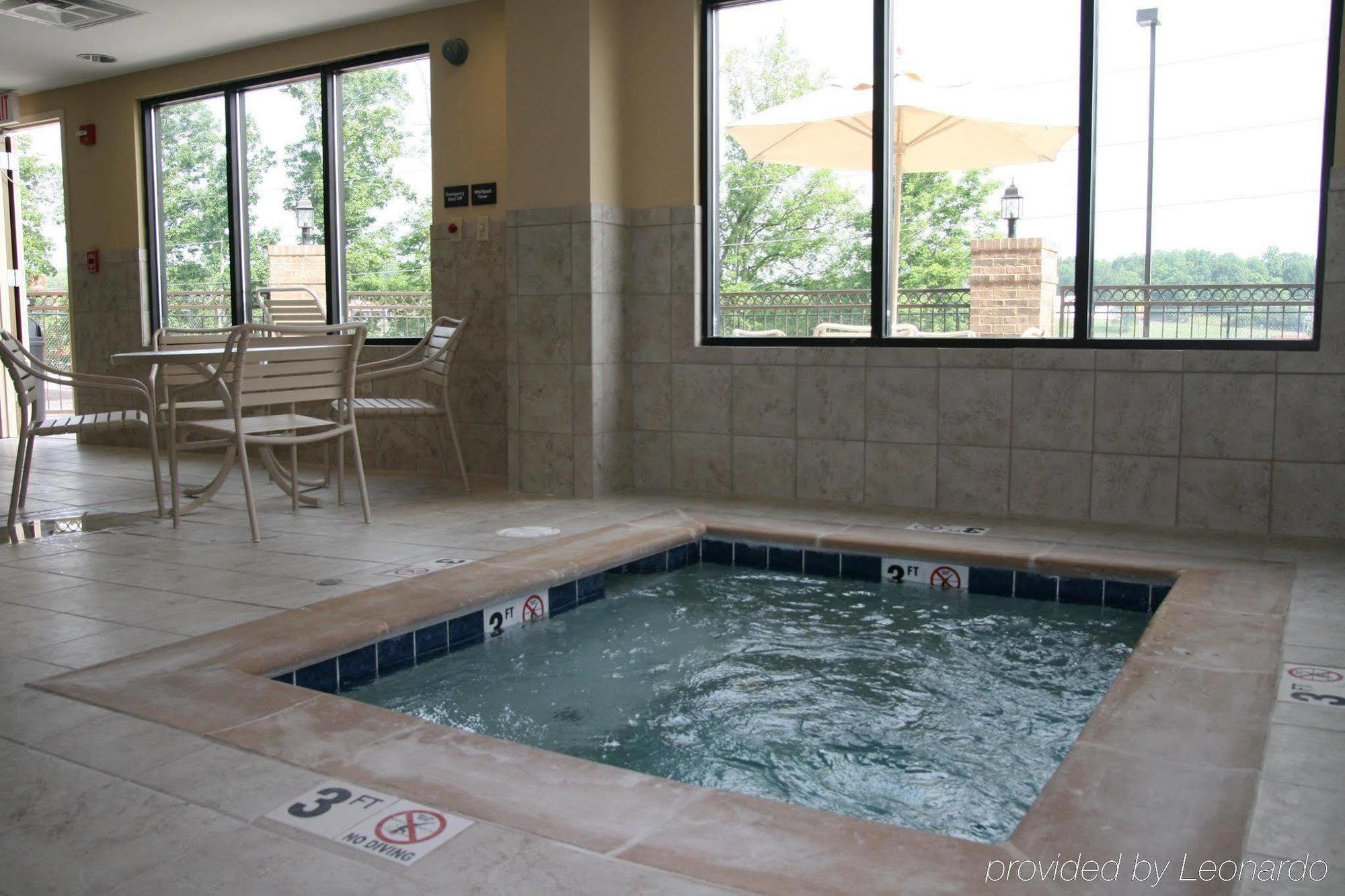 Hampton Inn Дэндридж Удобства фото